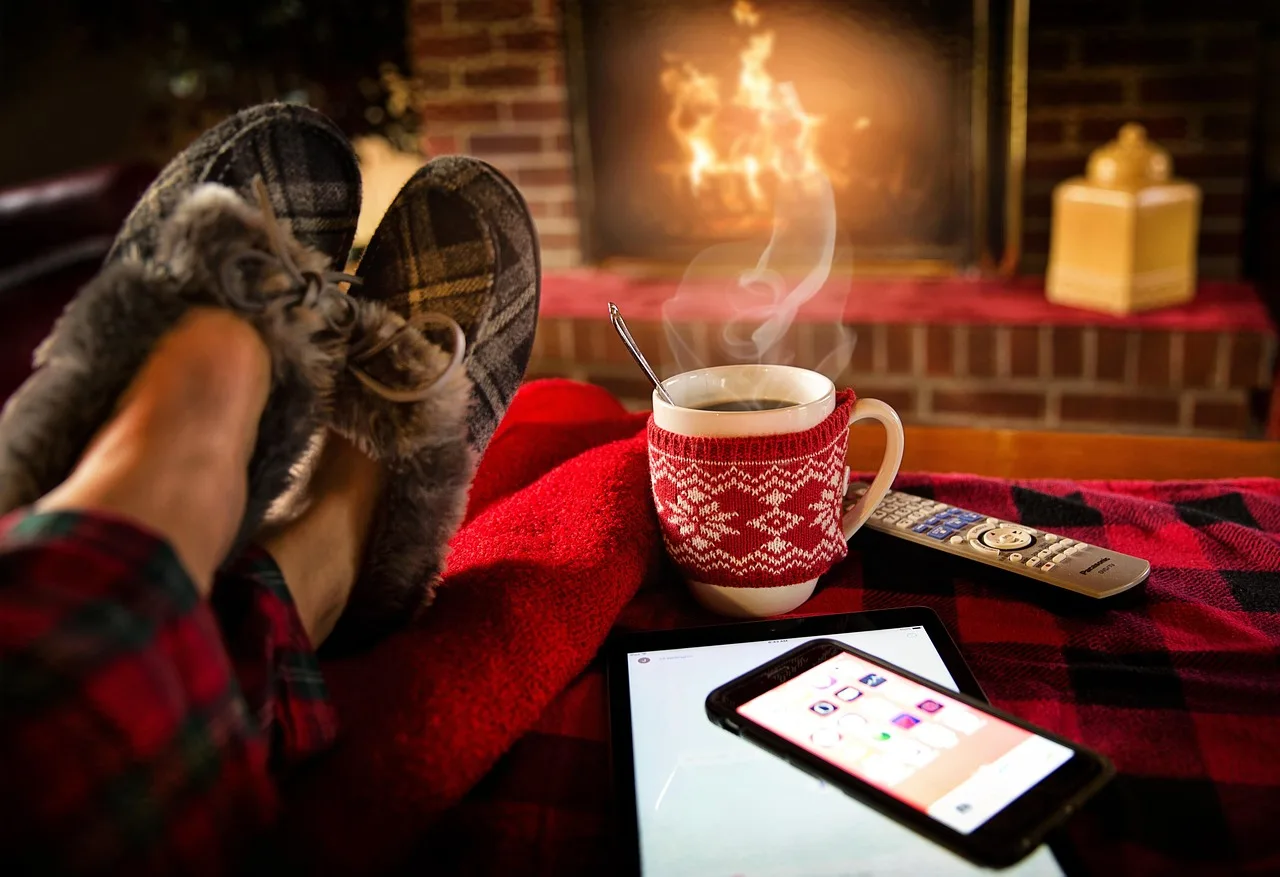 christmas wallpaper, relaxing, lounging, saturday, cozy, fireplace, winter, lounge, relaxation, relax, comfortable, home, ipad, iphone, coffee, weekend, homey, resting, december. Age-by-age guidance changes: the one clock that actually matters