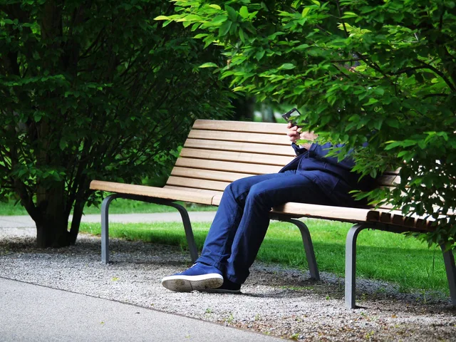 smartphone, park bench, pokemon, dsgvo, entertainment, to play, man, blue, sitting, bank, internet, phone, mobile, iphone, communicative, looking for, lifestyle, game, lonely, activity, motionless, outdoors, boy, teen, park bench, park bench, park bench, park bench, park bench, pokemon, pokemon, pokemon, pokemon, pokemon, dsgvo, man, internet, phone. Why does an outgrown age-by-age guidance rule start every argument?